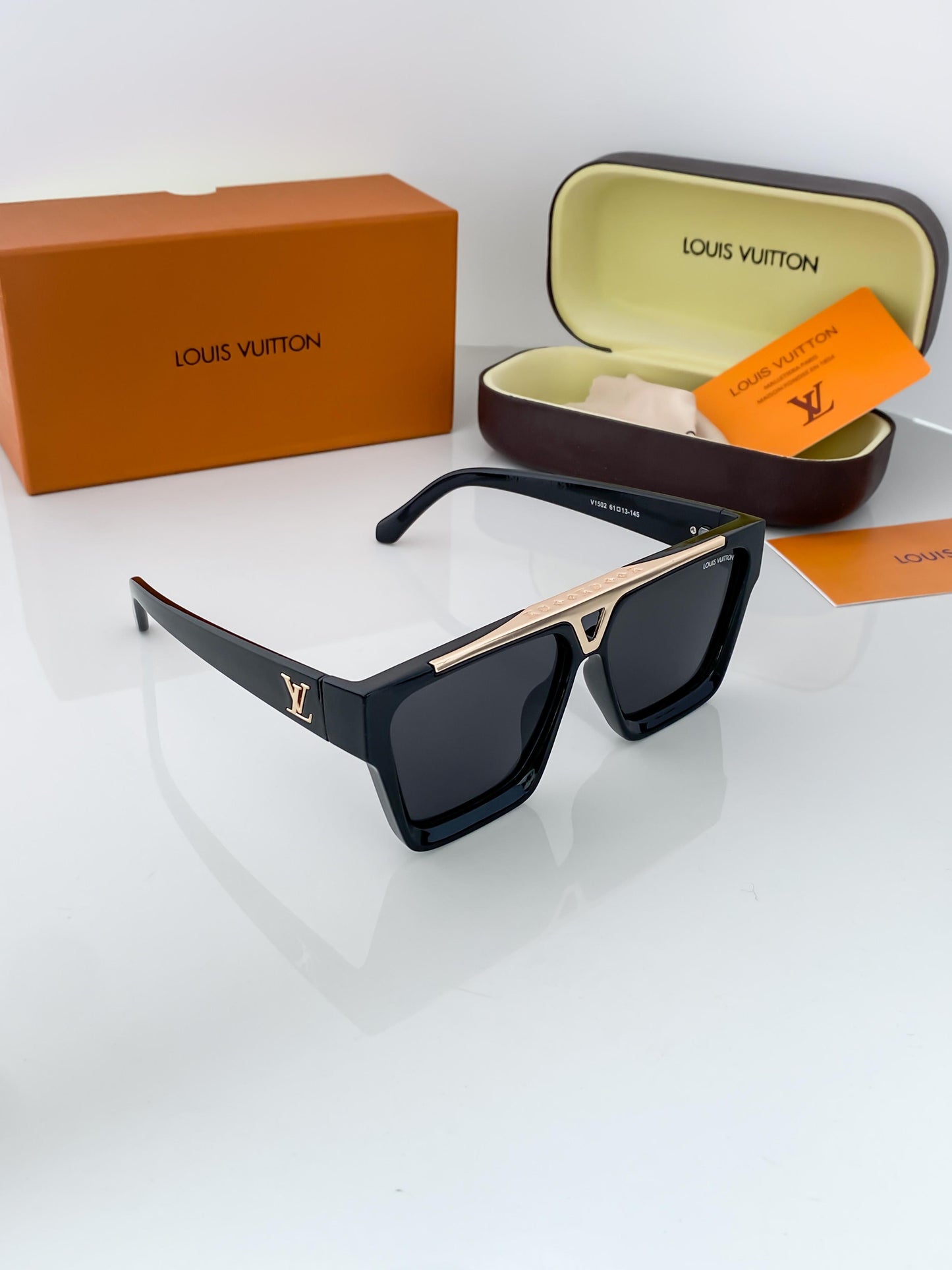 L V Black Frame Wayfarer Shape Sunglasses