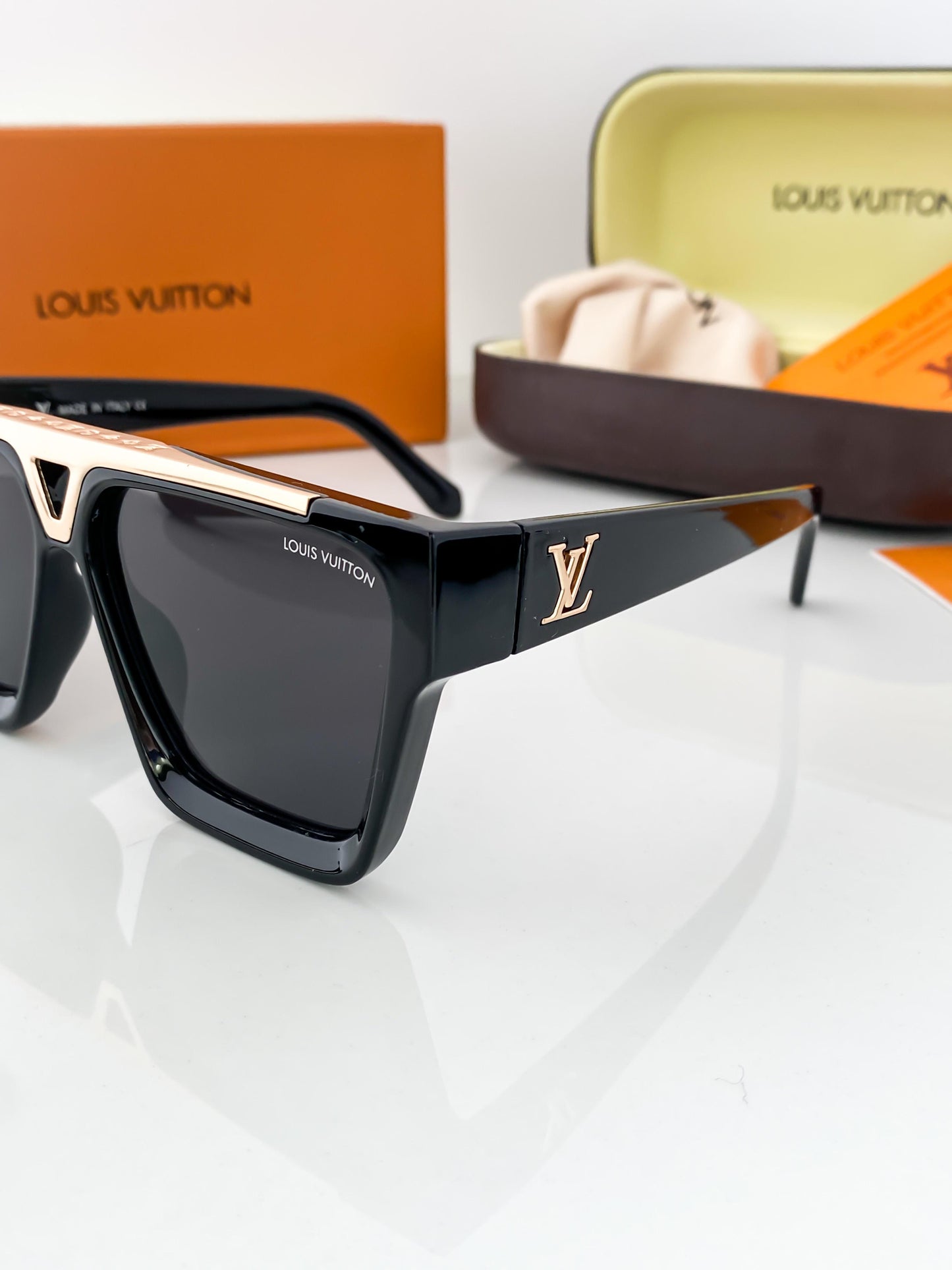 L V Black Frame Wayfarer Shape Sunglasses