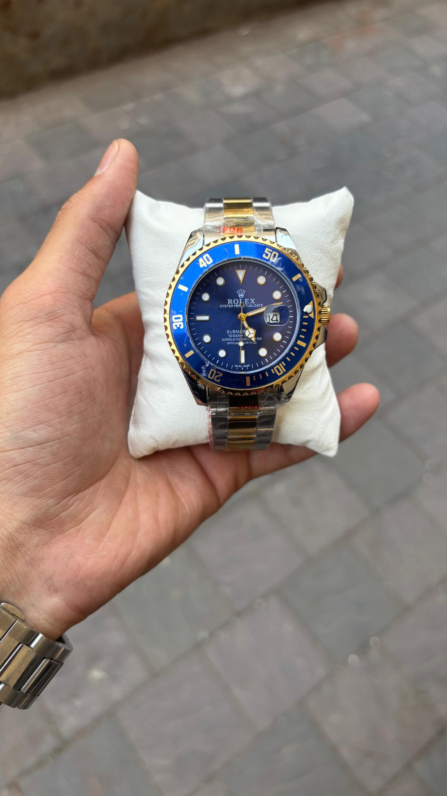 Ro lex Submariner Analog Blue Dial Round Men's Watch