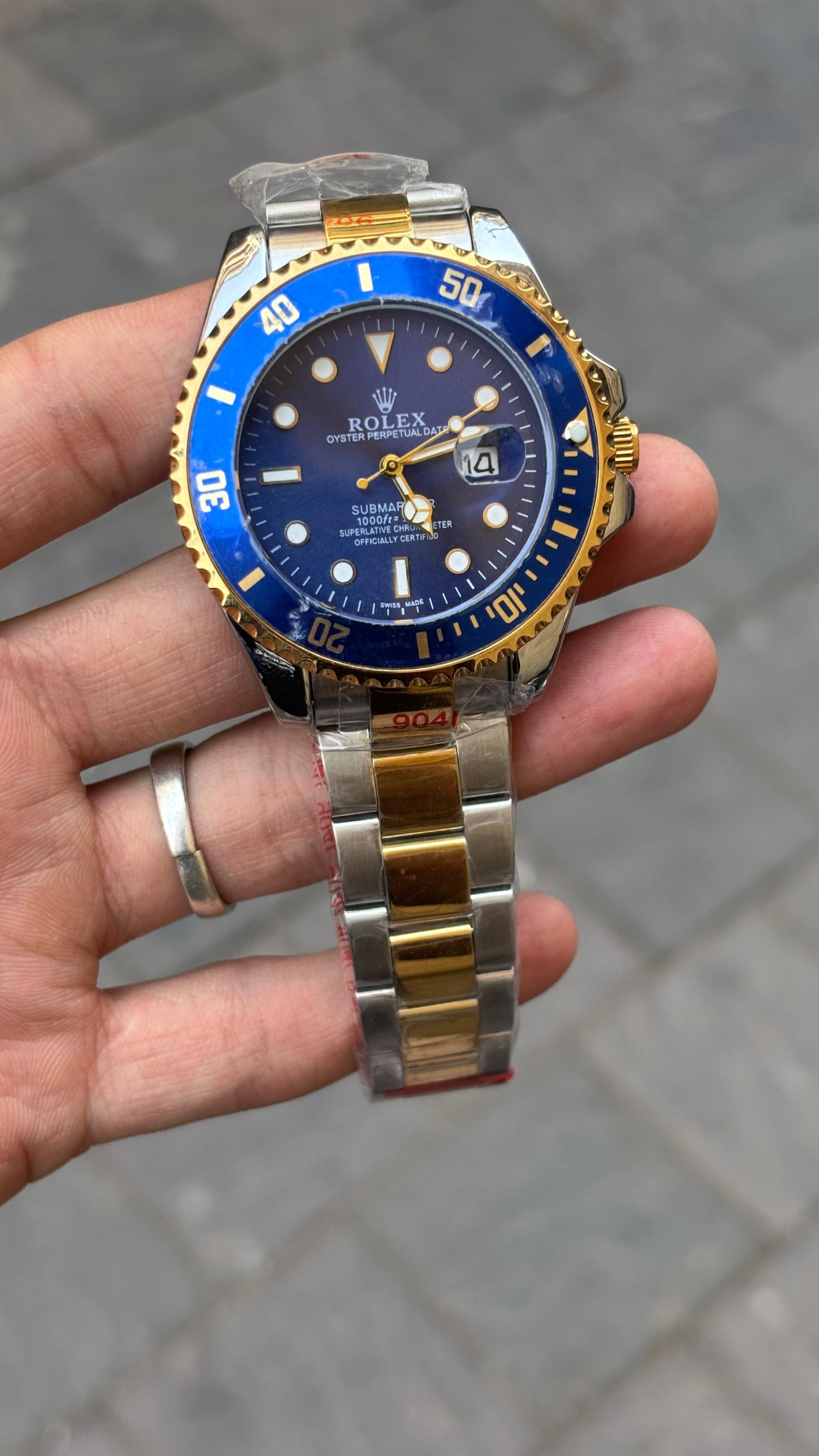 Ro lex Submariner Analog Blue Dial Round Men's Watch