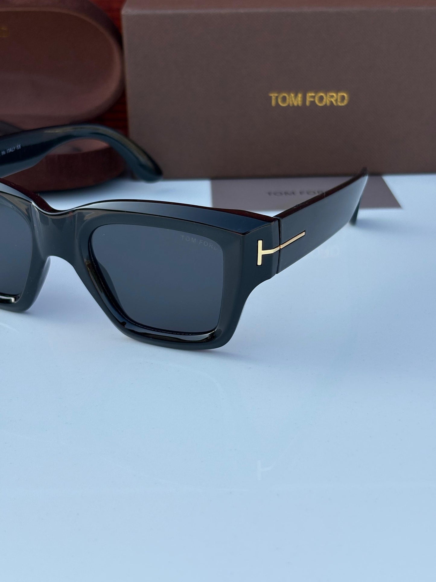 Classic Eyewear Black Sunglass