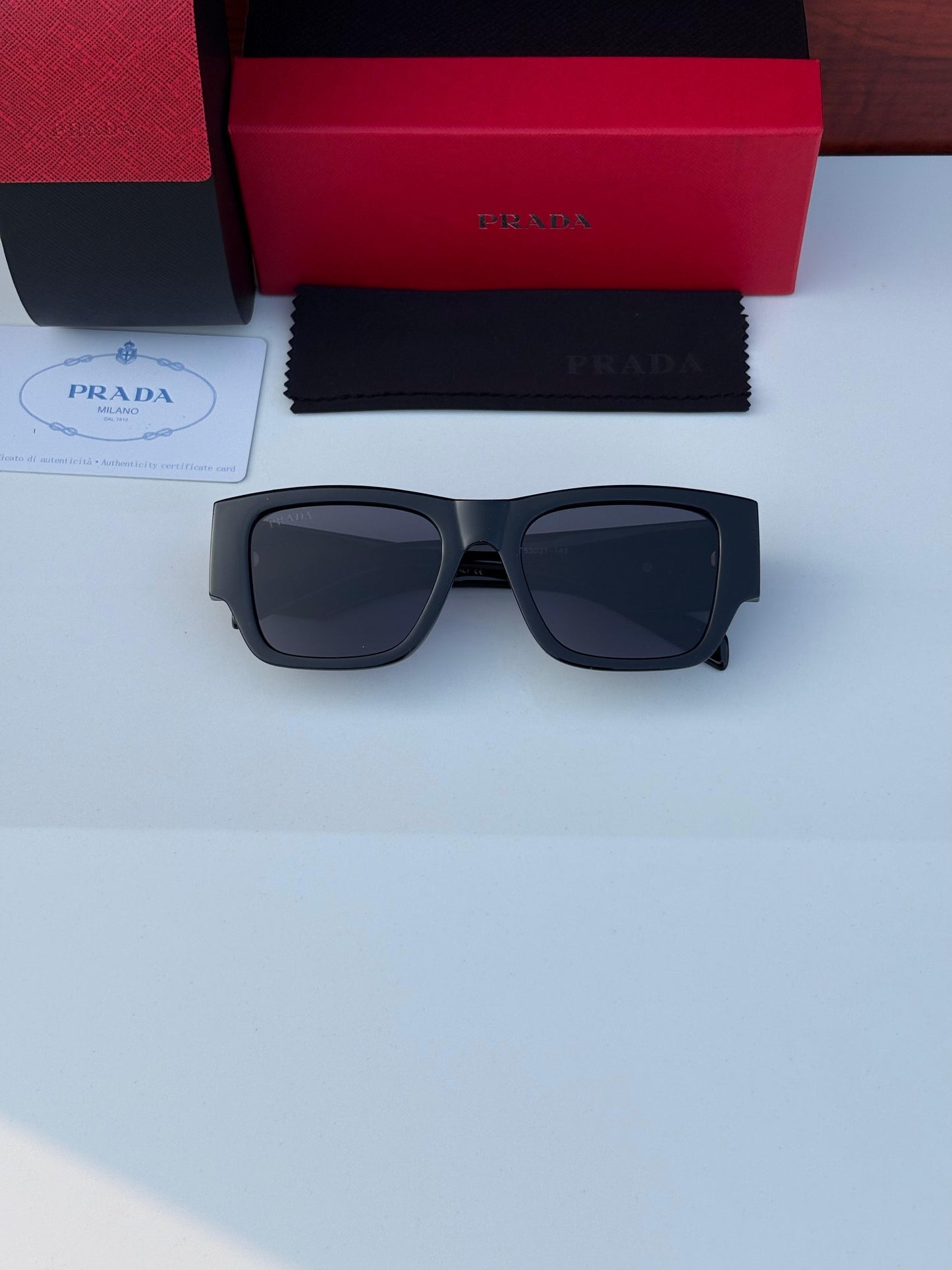 Celebrity Full Black Sunglasses