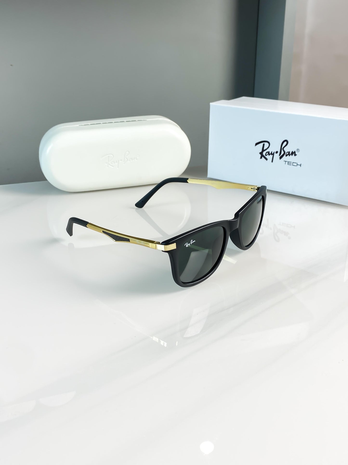 Ray Ban Green Shade Wayfarer Sunglass