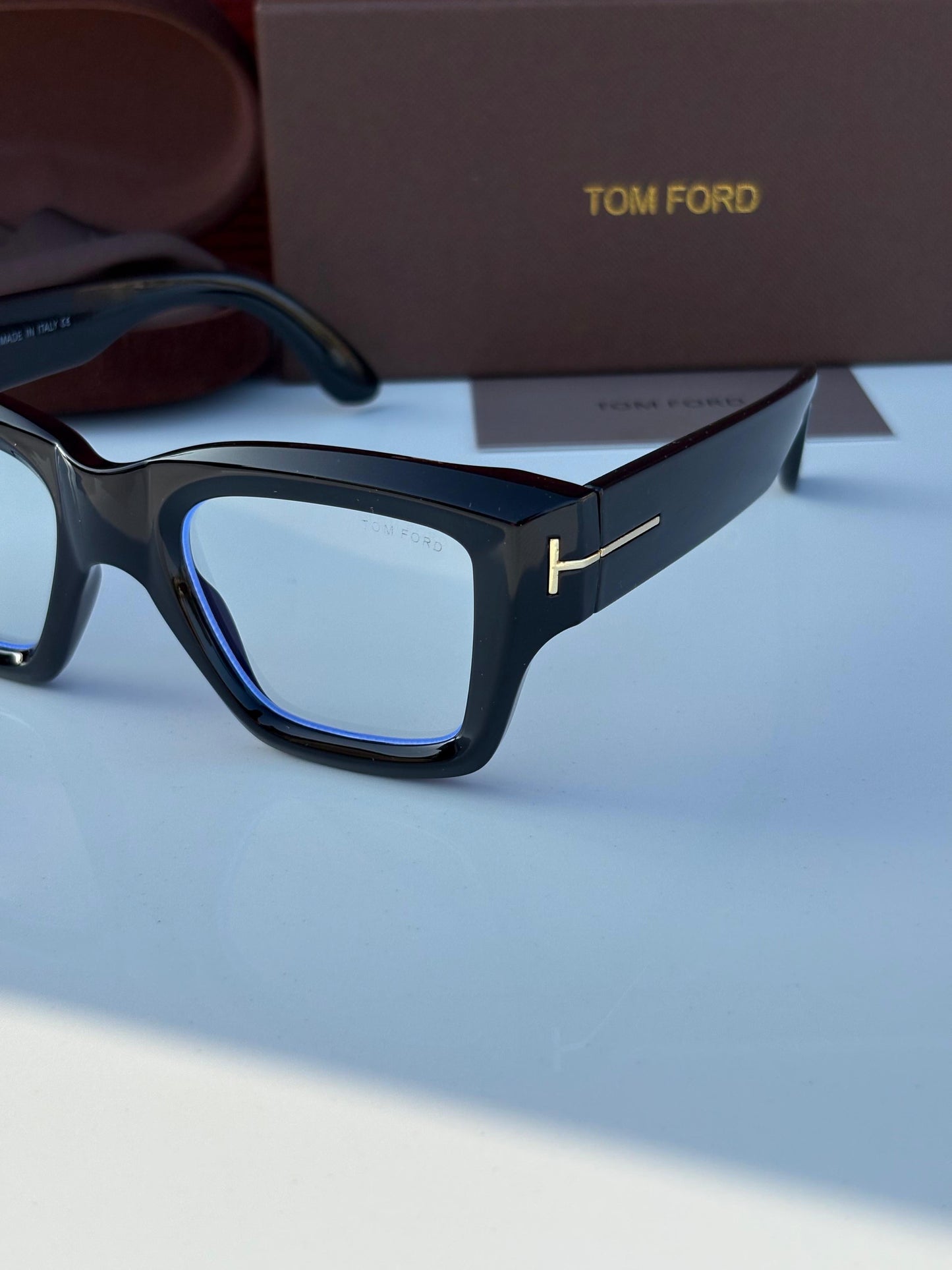Stylish Eyewear Transparent Lens Sunglasses