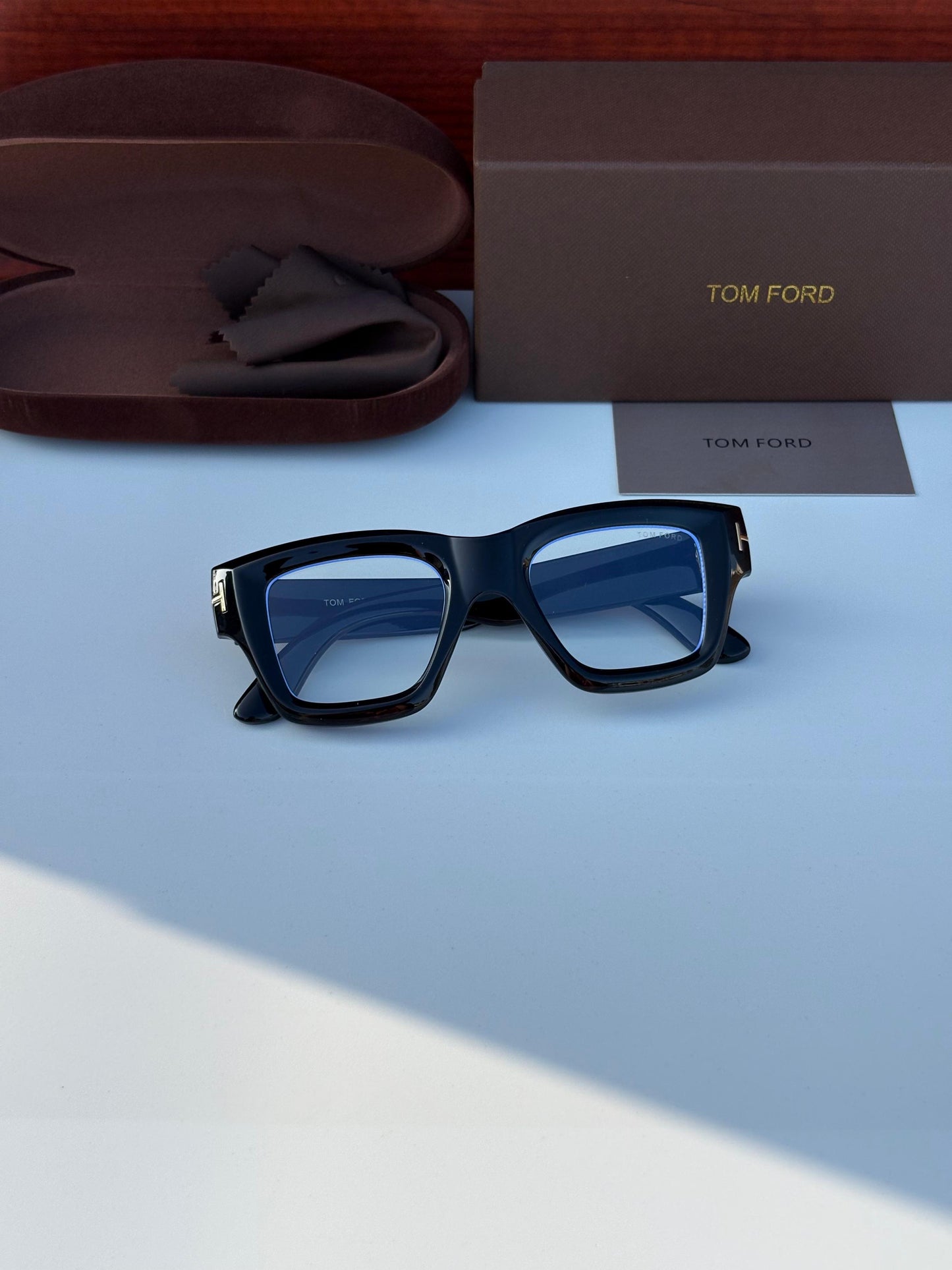 Stylish Eyewear Transparent Lens Sunglasses