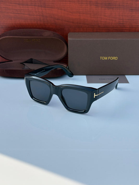 Classic Eyewear Black Sunglass