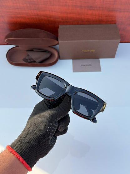 Classic Eyewear Black Sunglass