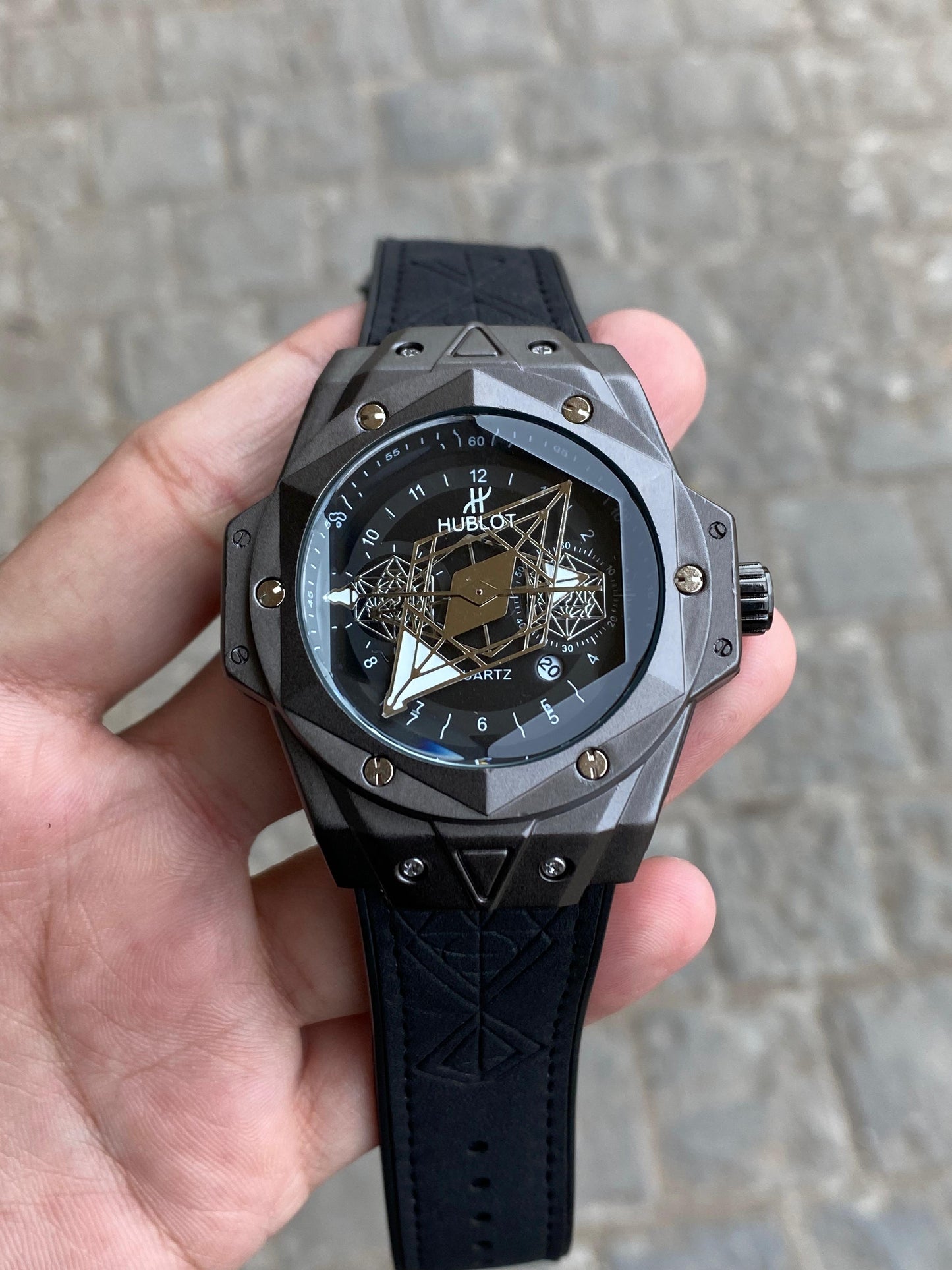 Hublot Spider Black Dial Rubber Belt Analog Watch For Men's